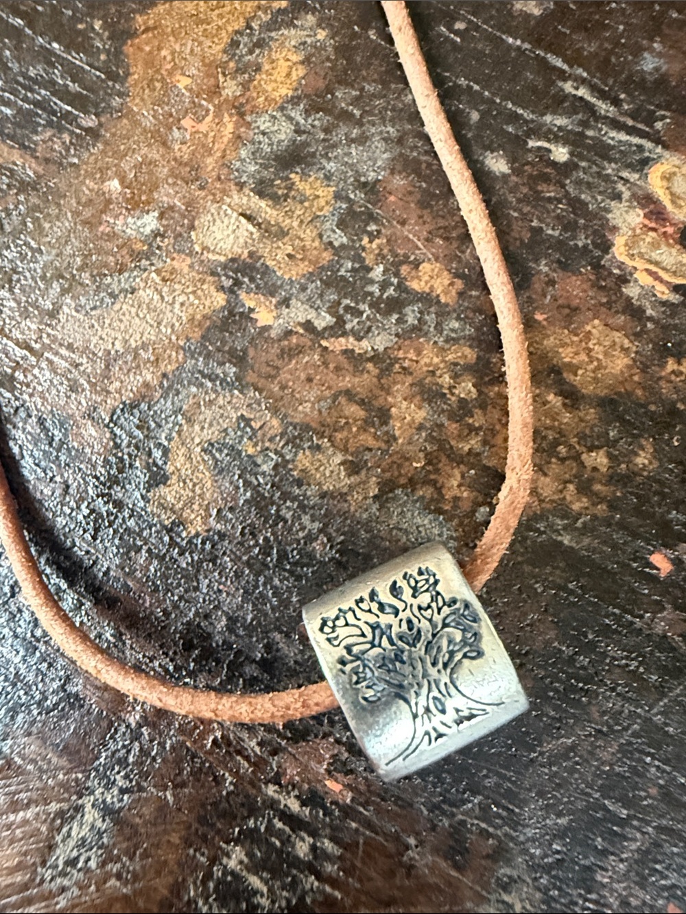 Jes MaHarry Old Oak Bead leather cord necklace. New with tags.
